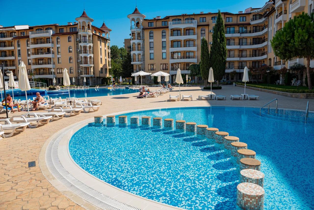 סאני ביץ' Menada Royal Sun Apartments מראה חיצוני תמונה