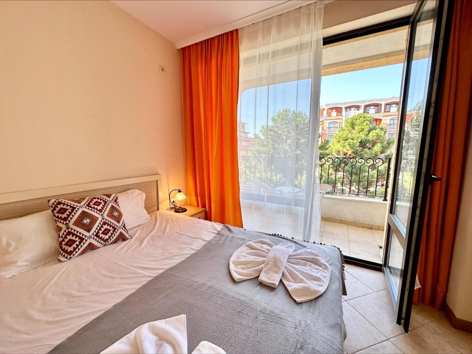 סאני ביץ' Menada Royal Sun Apartments מראה חיצוני תמונה
